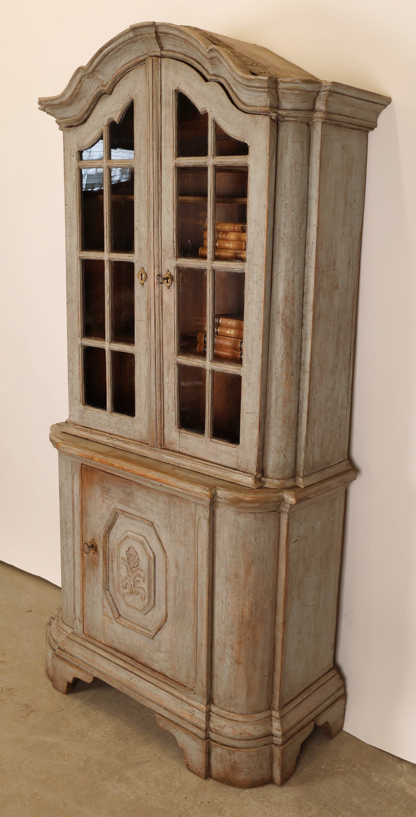 18th Century Rococo Display Cabinet from the side.
