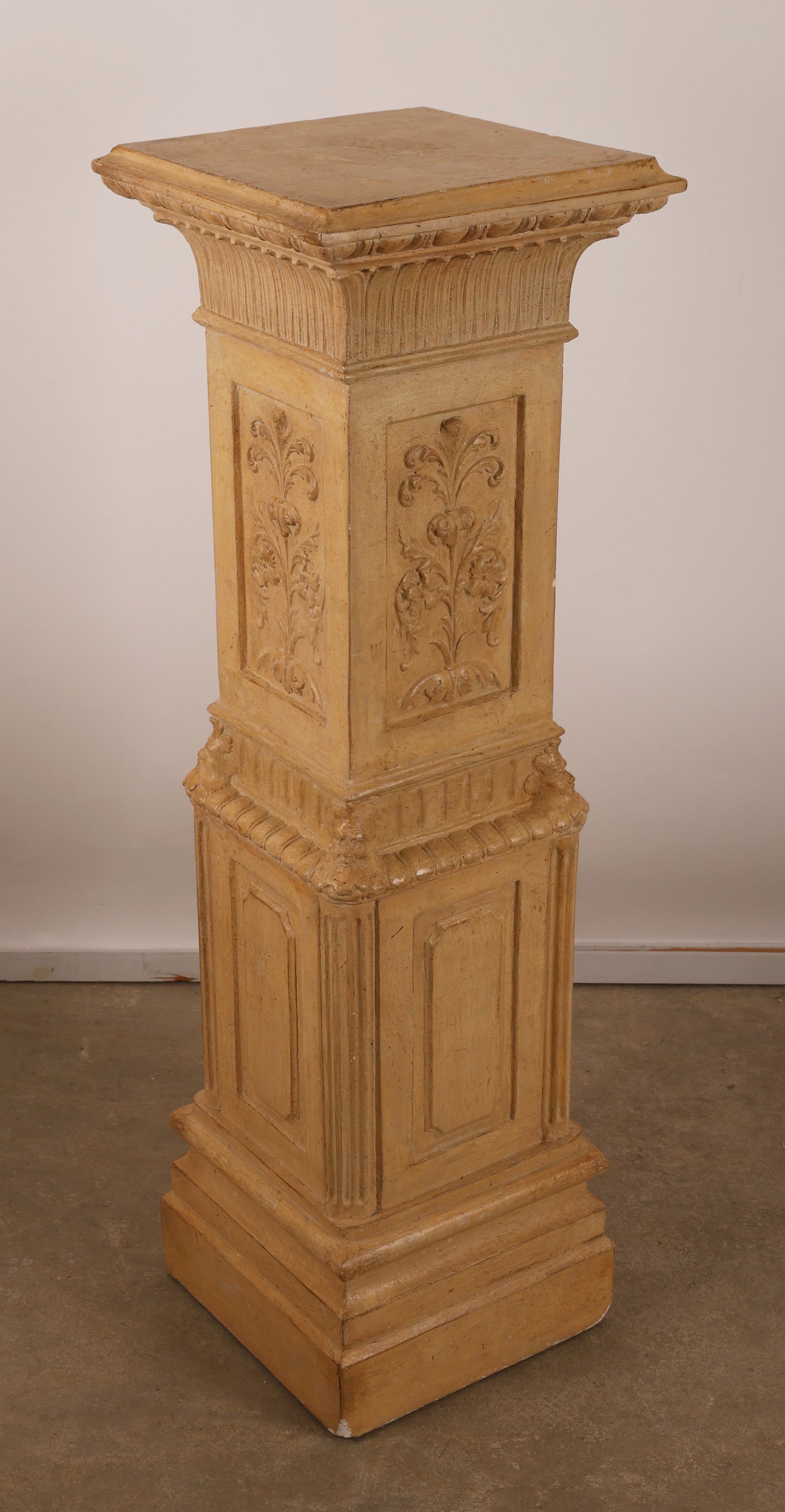 1800's Empire Pillar