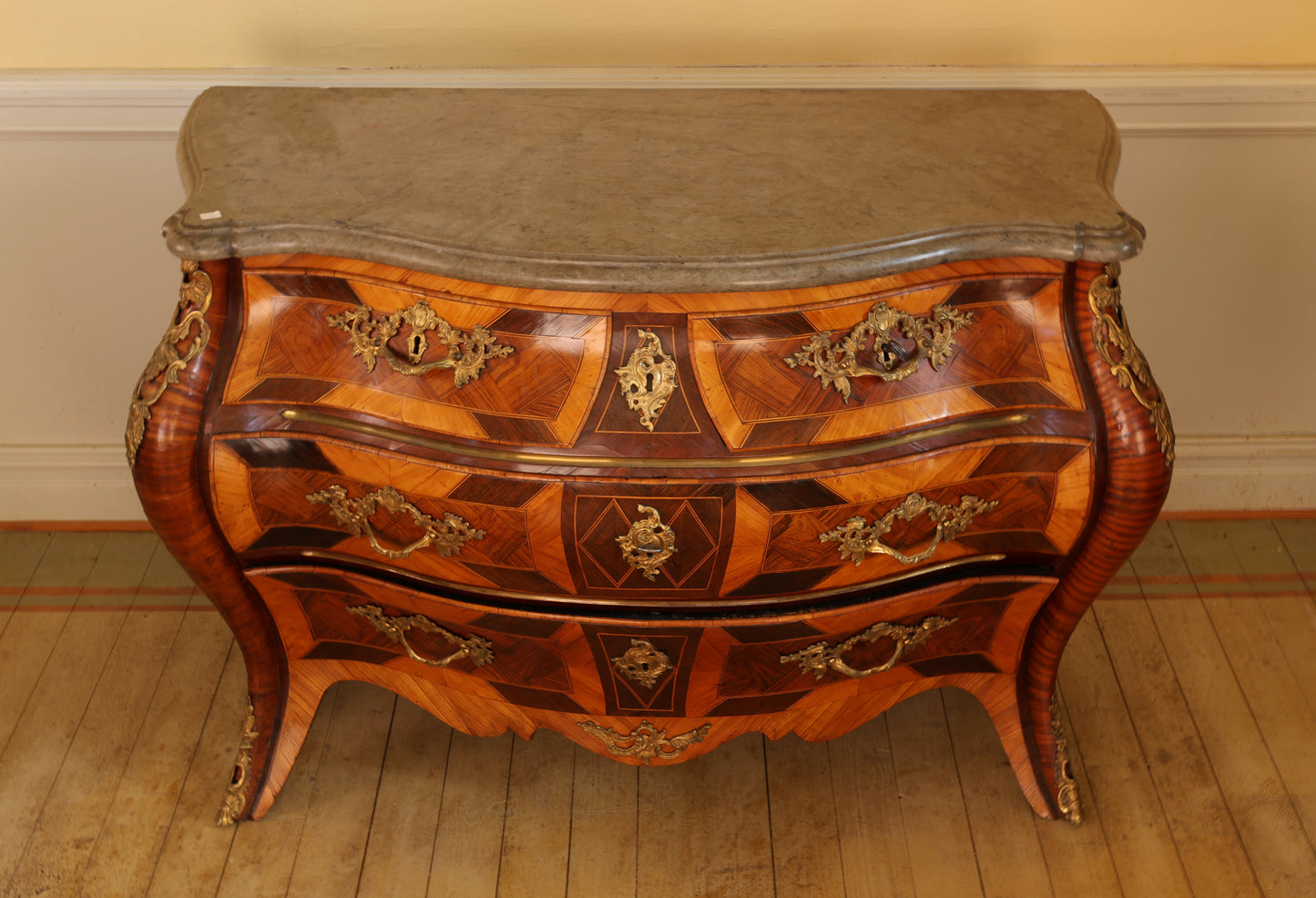 A Rococo jacaranda chest of drawers