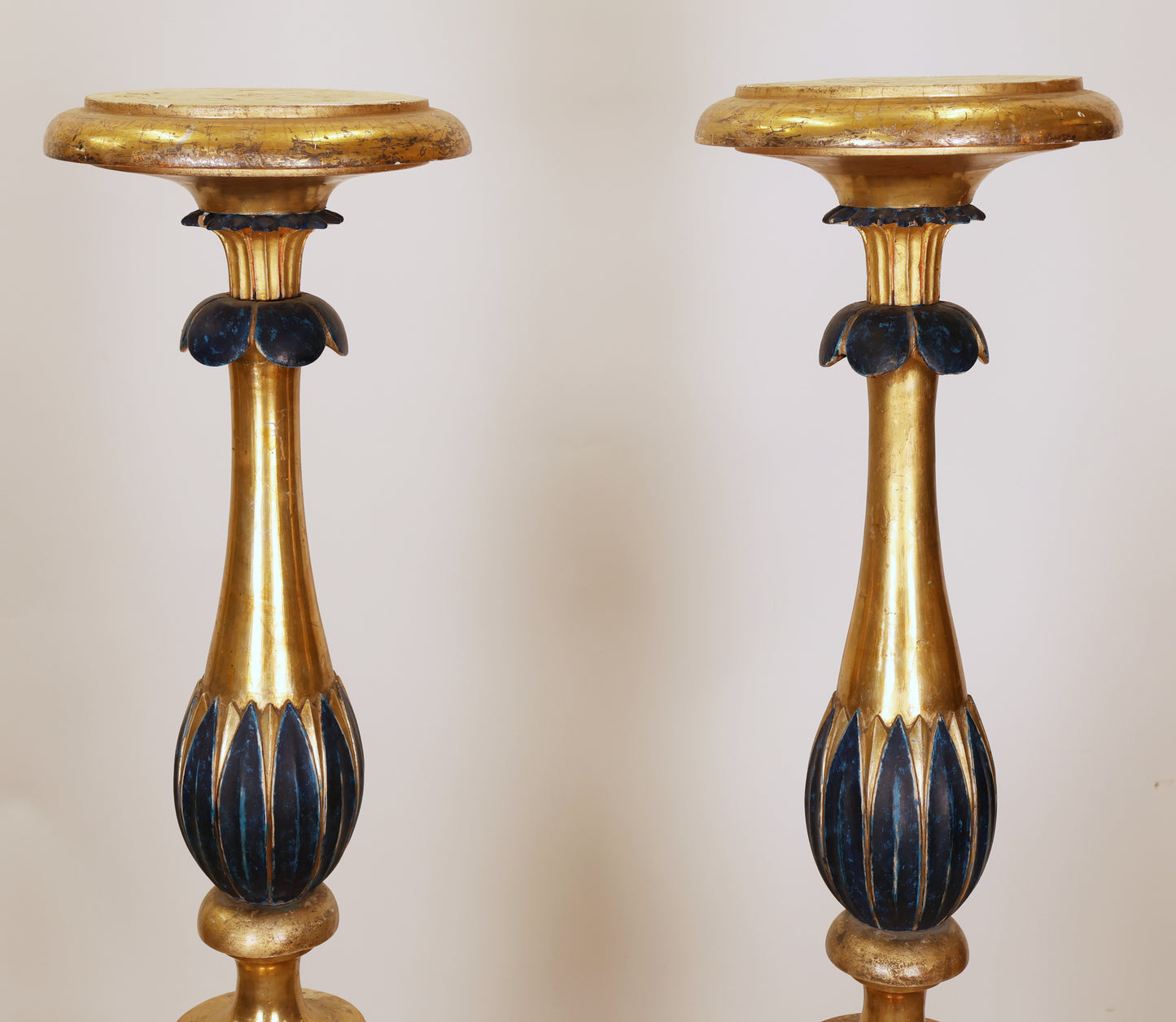 Antique furniture. Pair of Italian guéridon pedestal tables.