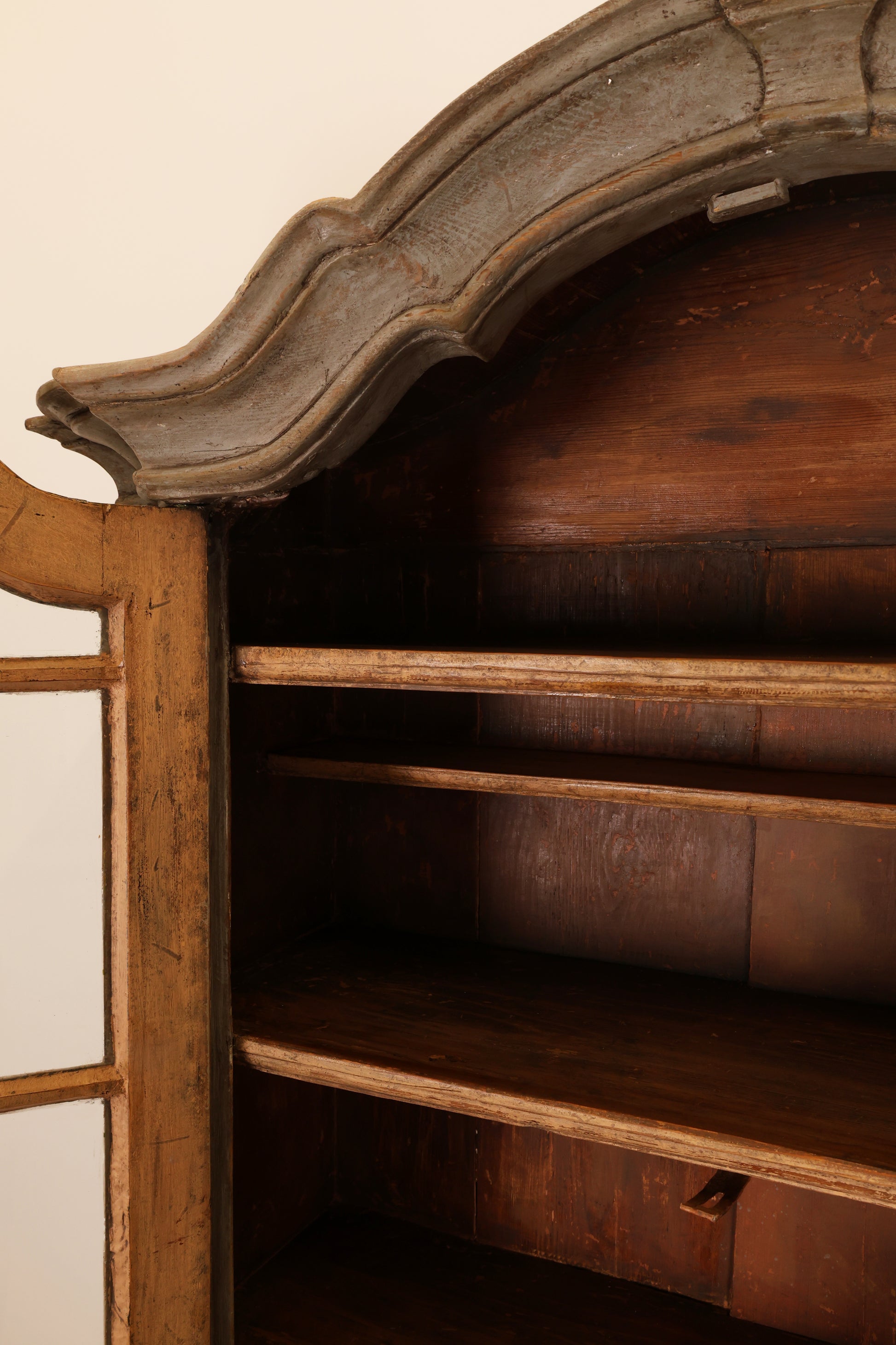 Detail image of the shelves of 18th Century Rococo Display Cabinet 