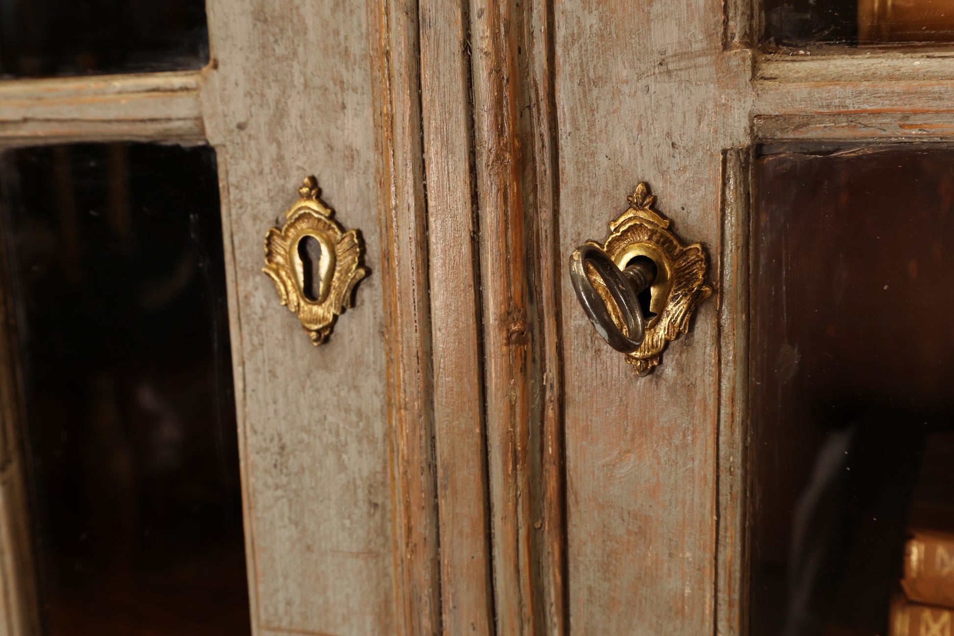 Lock and key of 18th Century Rococo Display Cabinet 