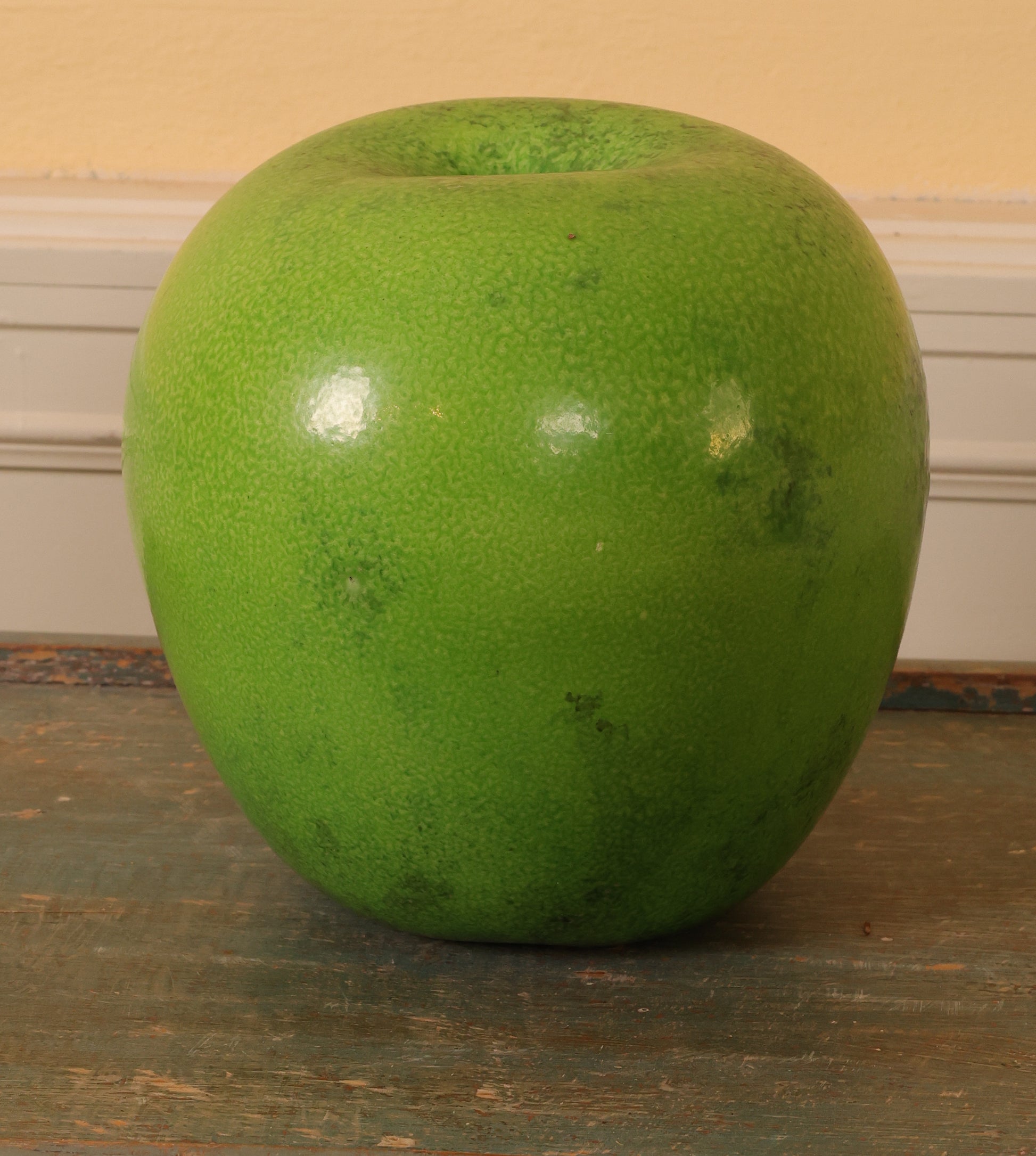 Apple by Hans Hedberg