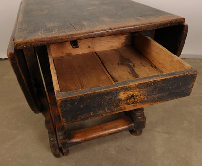 Mid-18th Century Baroque Gateleg Table