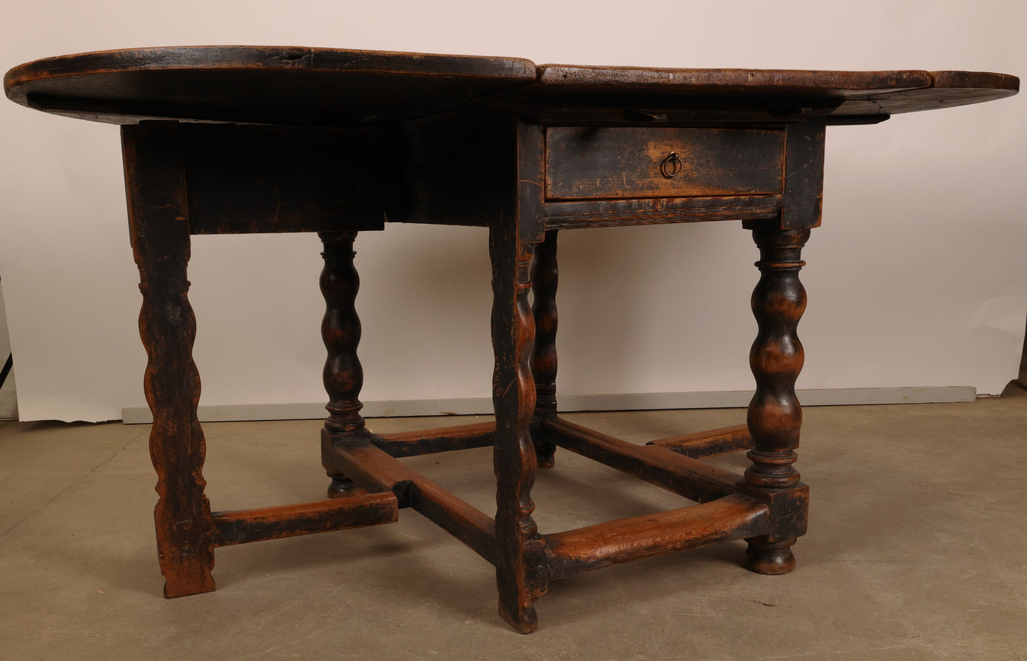 Mid-18th Century Baroque Gateleg Table