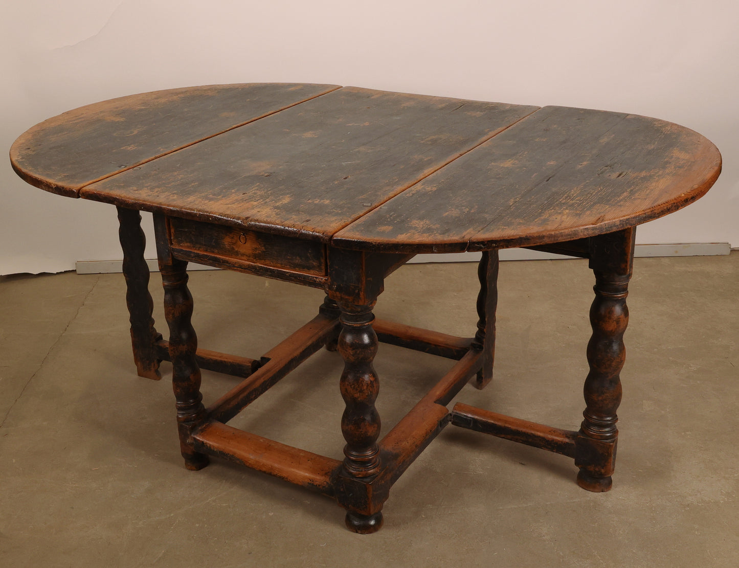 Mid-18th Century Baroque Gateleg Table