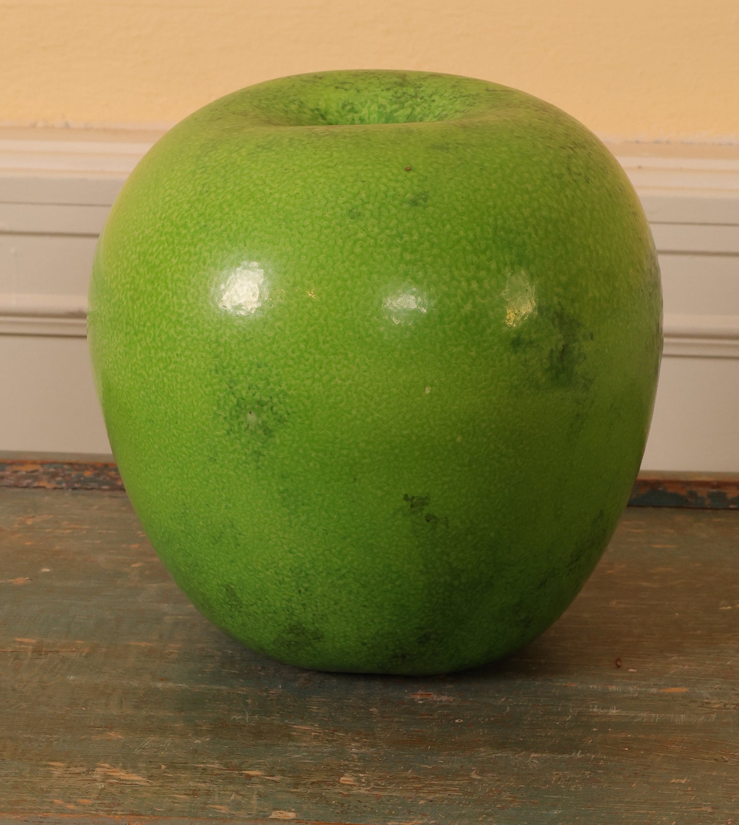 Green Apple by Hans Hedberg