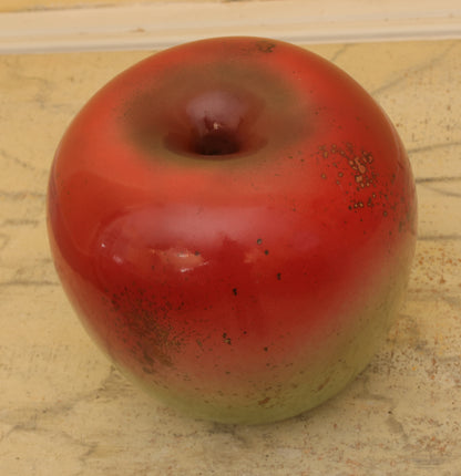 Red-Green Apple by Hans Hedberg