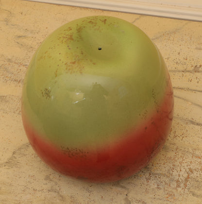 Red-Green Apple by Hans Hedberg