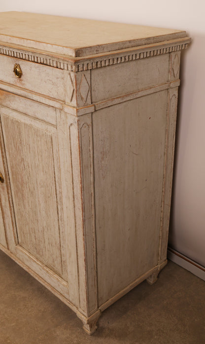18th Century Gustavian Sideboard viewed slightly from the side