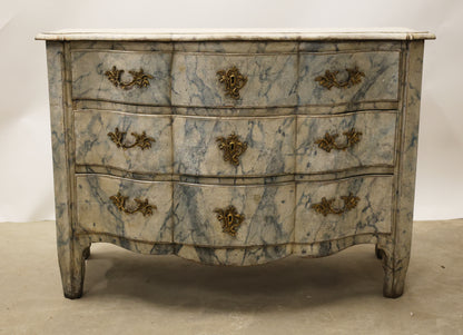 Baroque furniture. A late Baroque chest of drawers.