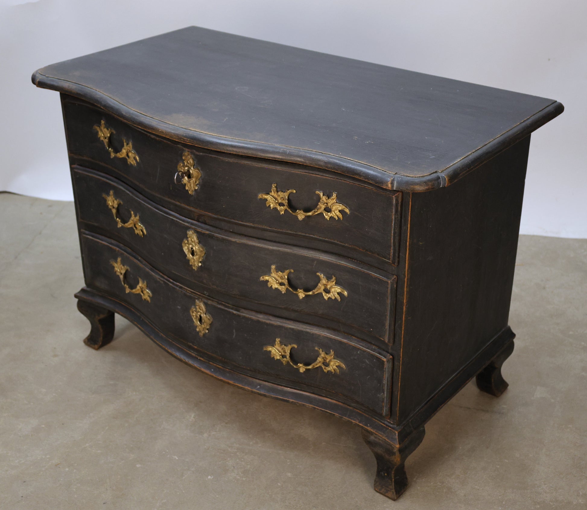 Antique Baroque commode