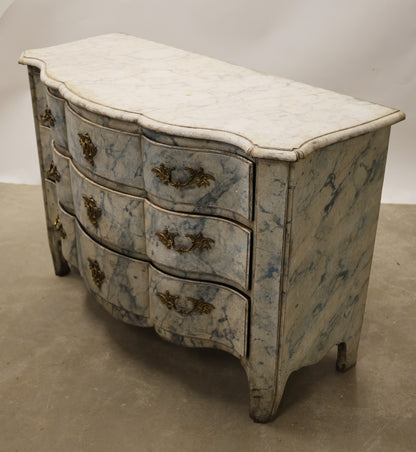 Baroque furniture. A late Baroque chest of drawers.