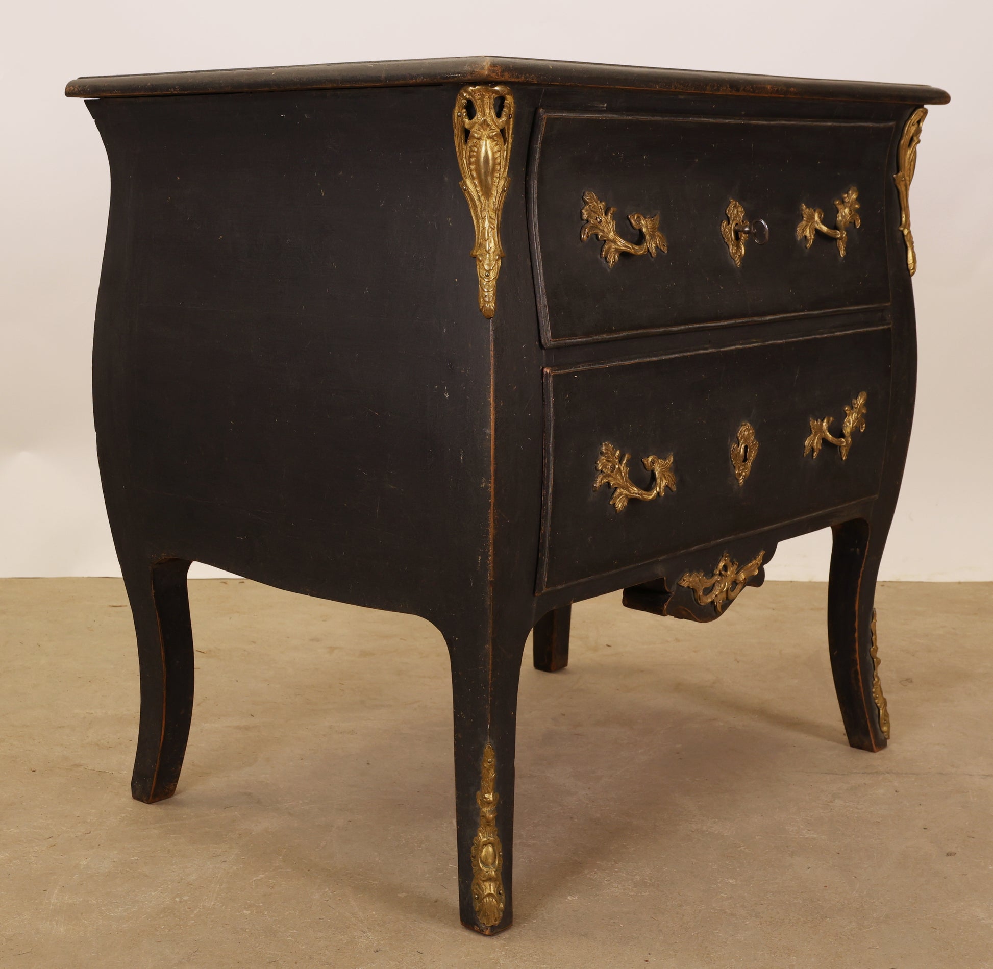 A Rococo commode