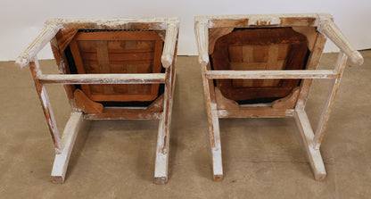 Gustavian chairs underneath.