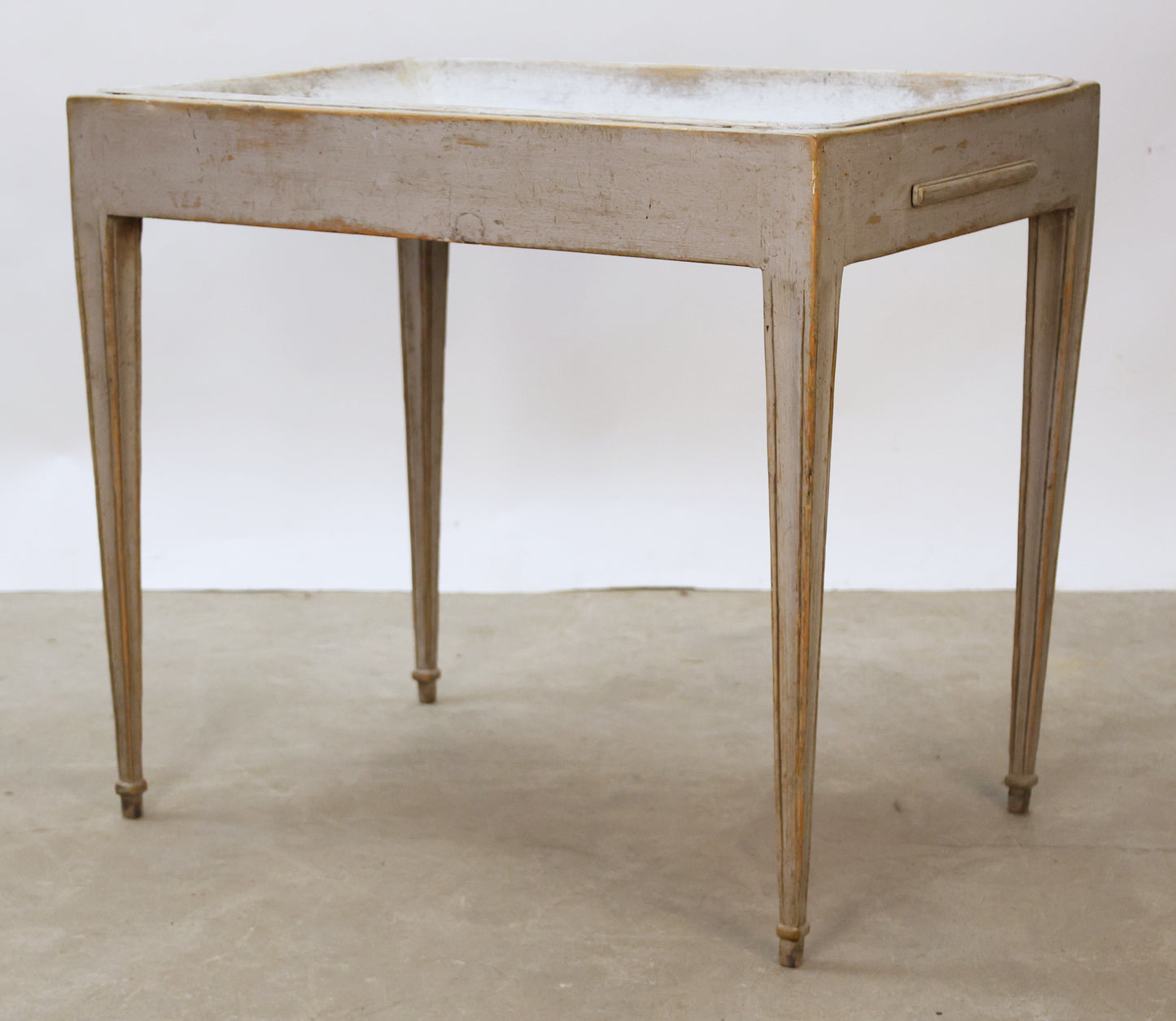 Gustavian Tray Table
