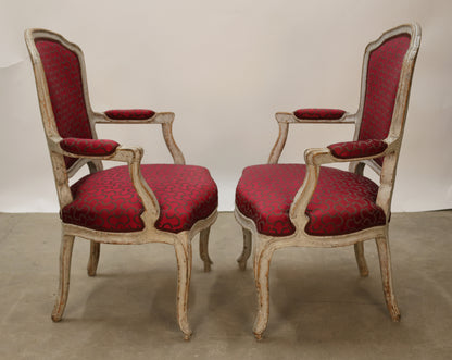 Sideview of Rococo chairs