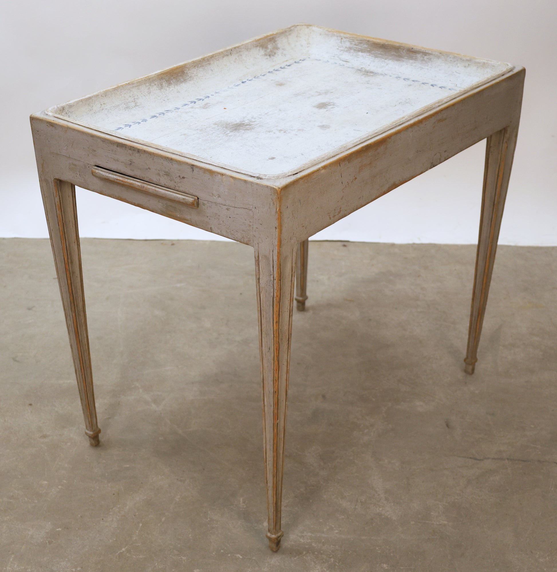 Antique tray table from the Gustavian epoch.